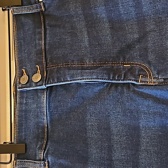 Lane Bryant High Rise Skinny Jeans Dark Blue in size 26 - Picture 4 of 11